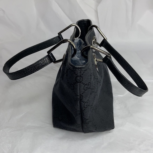Gucci L6 1/2” x W8” x D4” black small bag EUC - Picture 2 of 16